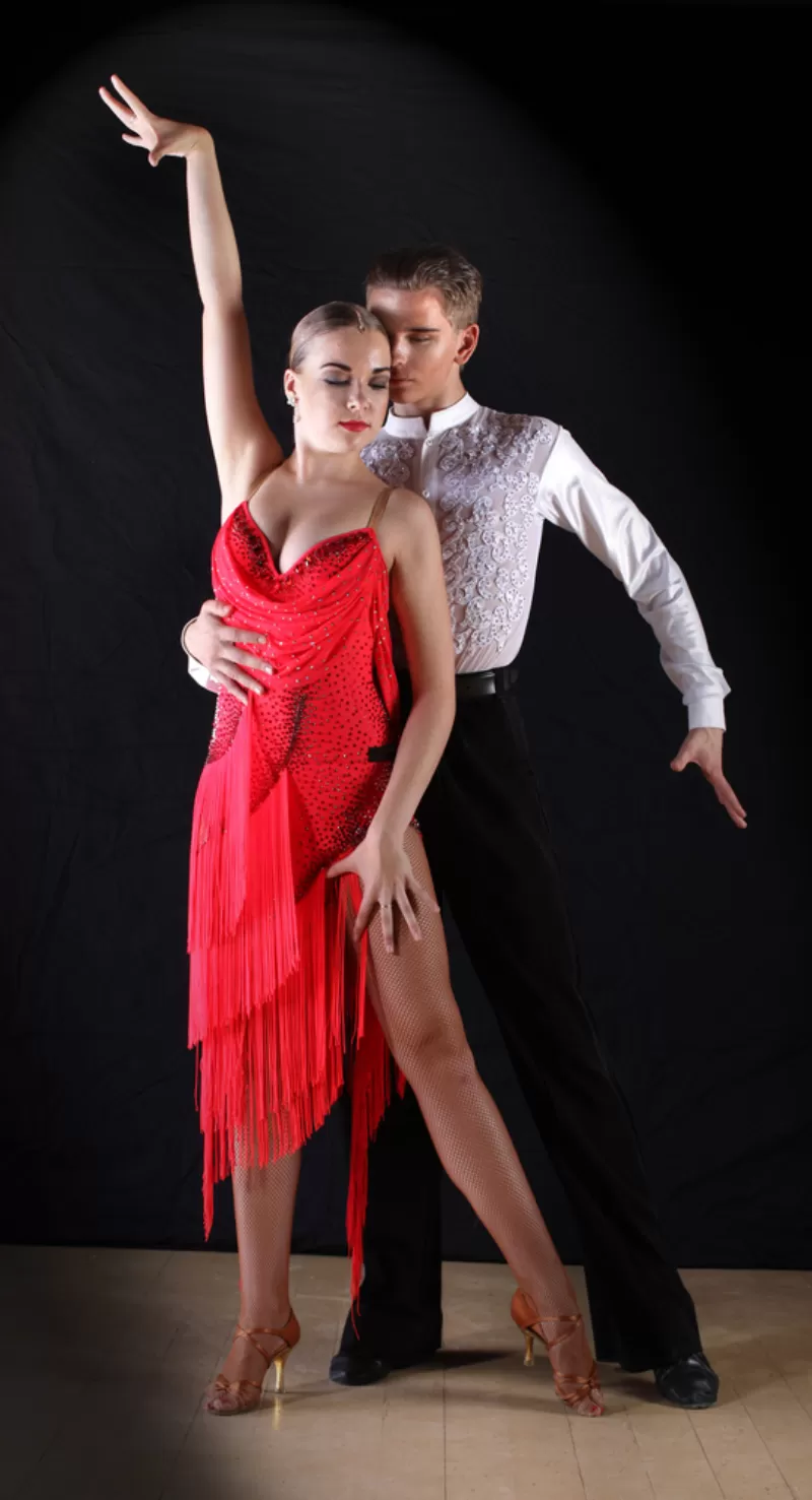 dans akademi iletişim