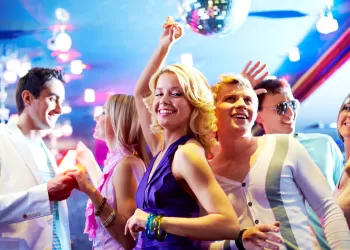 Disco Nasıl Bir Dans Türü? Hareketleri ve Teknikleri