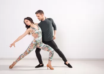 Salsa Kursunda Ne Öğrenilir? Salsa Kursları Eğitim İçeriği