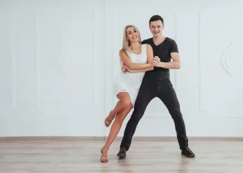 Bachata Figürleri - Romantizmin Dansı Bachata Hareketleri