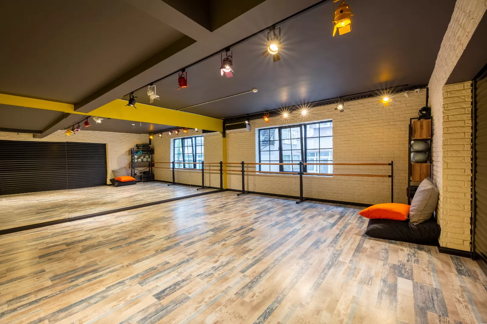 Dans Akademi Sinif Fotografi