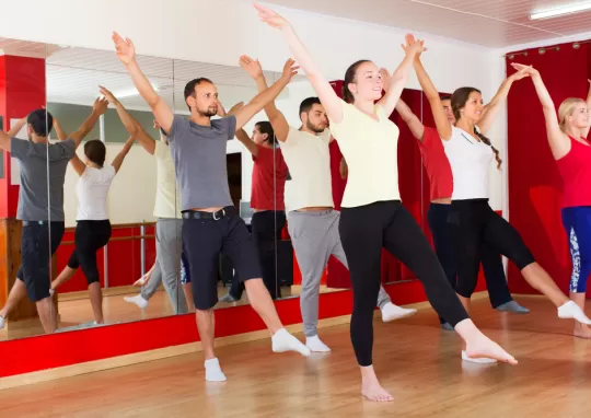 genç halk dansları kursu