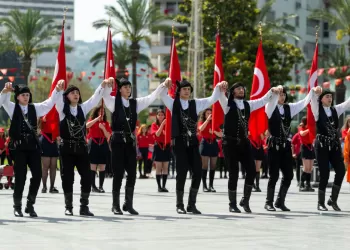 Neden Horon Kursu? – Karadeniz’in Hırçın Doğasını Horonla Keşfedin!
