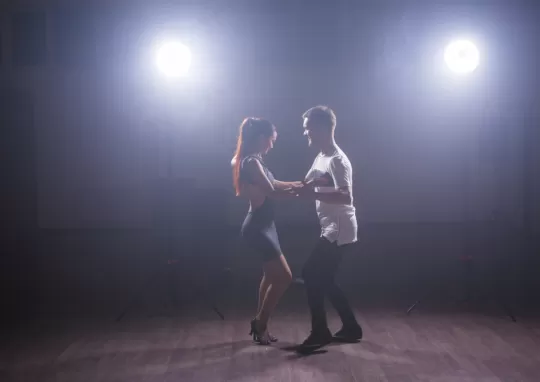 özel sosyal latin dans dersi