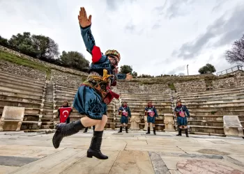 Zeybek Kursu Fiyatları Neye Göre Belirlenir? – Kurs Deneyiminizi Bu Faktörler De Etkileyecek!