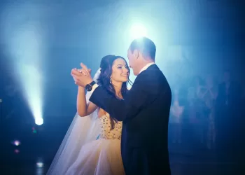 Düğün Dansı Endişesi Yaşayanlara Tavsiyeler – İlk Dans Fikri Sizi Endişelendiriyor Mu?