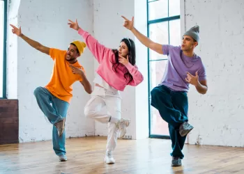 Hip Hop Dans Stüdyosu Kiralamak – Enerji Dolu Bir Ortamda Dans Edin!