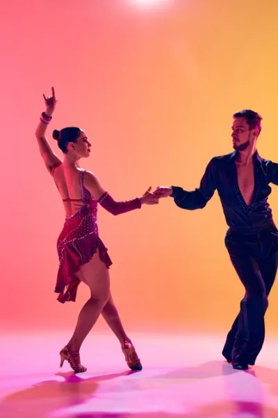 Sosyal Latin Dans Kursu: Hayata Dans Kat