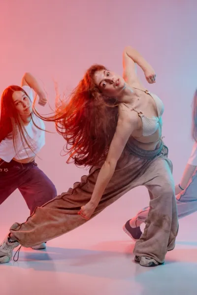 Street Jazz Kursu: Sahne Işıklarını Üzerinizde Hissedin